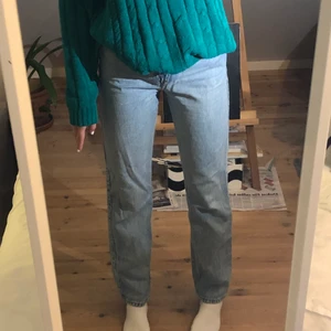Weekday jeans - SUPER snygga jeans från weekday💙💙 knappt använda tyvärr, äger för många jeans