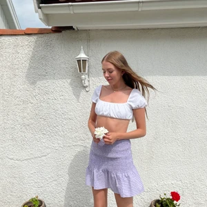 Lila kjol  - Trendig, lila kjol från H&M i S