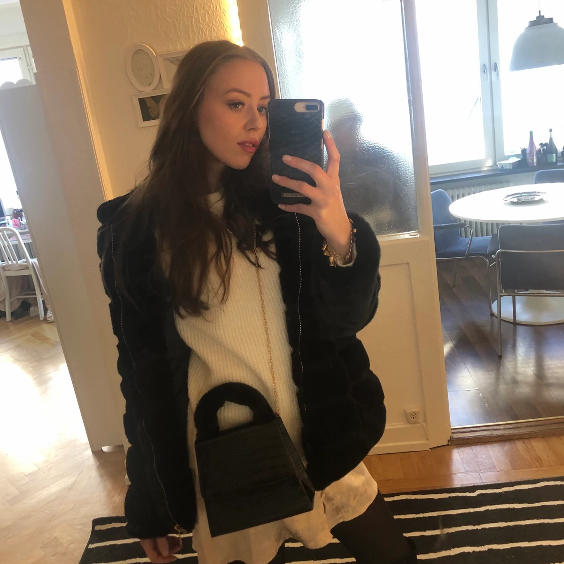 Mysig fake faux jacka med guldkedja M 