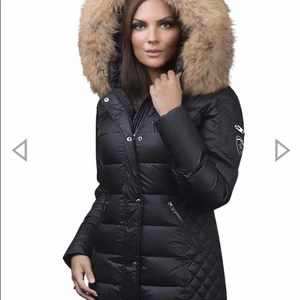 RockandBlue  - Tänkte sälja min fina RockandBlue jacka eftersom att jag råkade beställa fel storlek och tog bort lappen och kunde så tyvärr inte kunna skicka tillbaks den, aldrig haft användelse till dena jacka derför tänkte jag att sälja den, 150 kr mer om man vill ha pälsen 💕 Pris kan diskutera vid snabb köp, fler bilder skickas privat💕