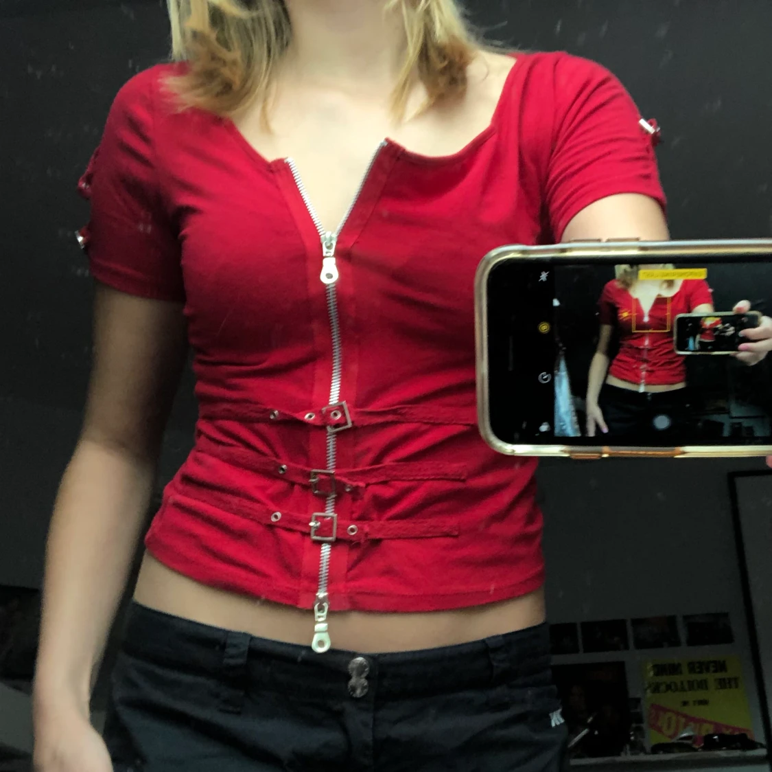 Tajt röd topp med dragkedja - 91