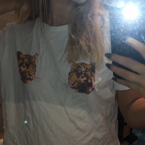 NA-KD t-shirt Str S - Använd fåtal gånger. 