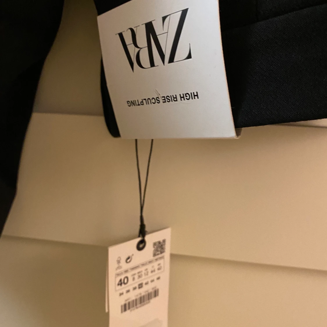 Kostymbyxor storlek 40 - 90