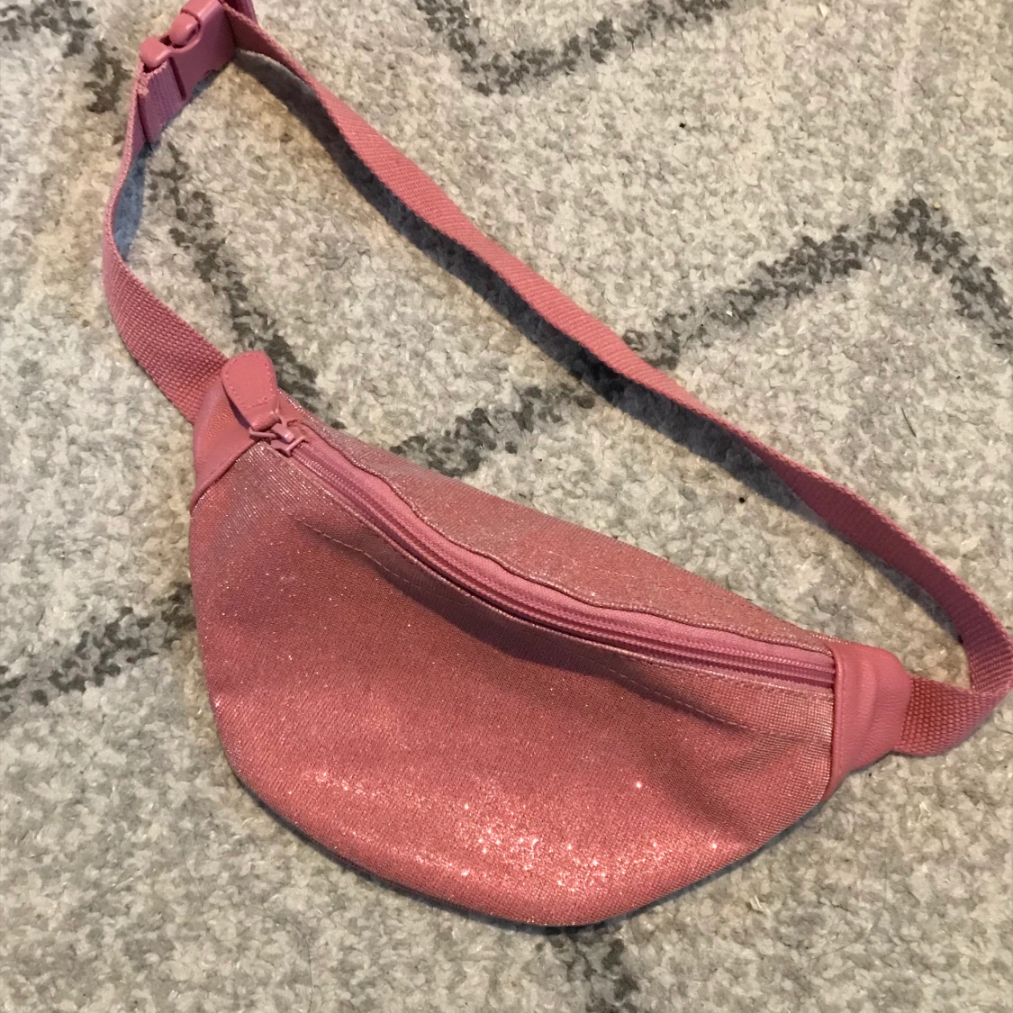 Rosa midjeväska  - 91