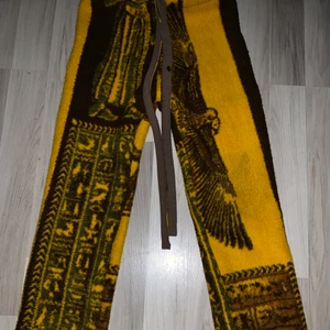 Jeans - Bra skick passar bra , pris kan vi diskutera 