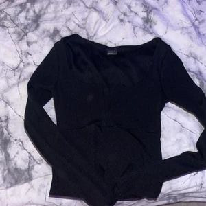 Svart ginatrico urringad  - Inte använd och inga fel eller nått på den utan säljer pga ingen användning! Skriv om ni är intresserade 💕💕