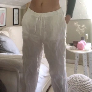 Linnebyxor - Super snygga linnebyxor. Low waist från H&M💕💞