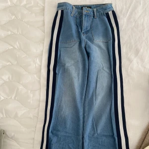 Stripes Jeans  - Fina Stripes Jeans 