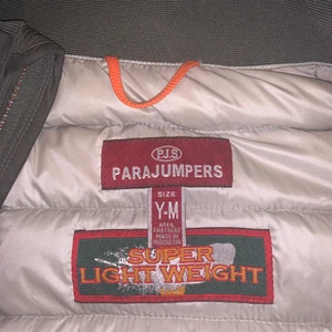 Parajumper Vincent junior - Parajumper Vincent junior, strl y-m, passar xs kille. Bra skick, varsamt använd.