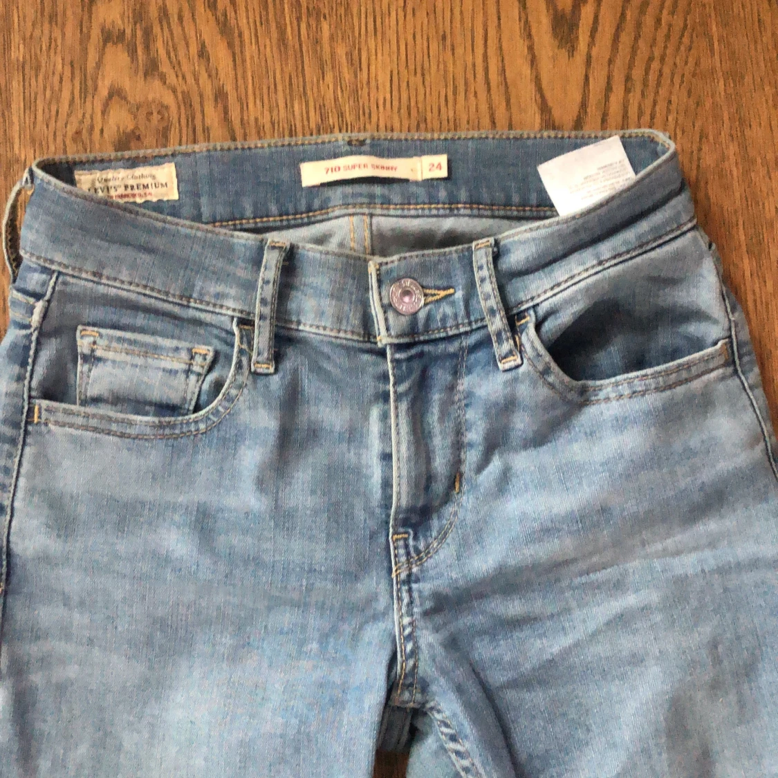 Levi’s skinny jeans - 90