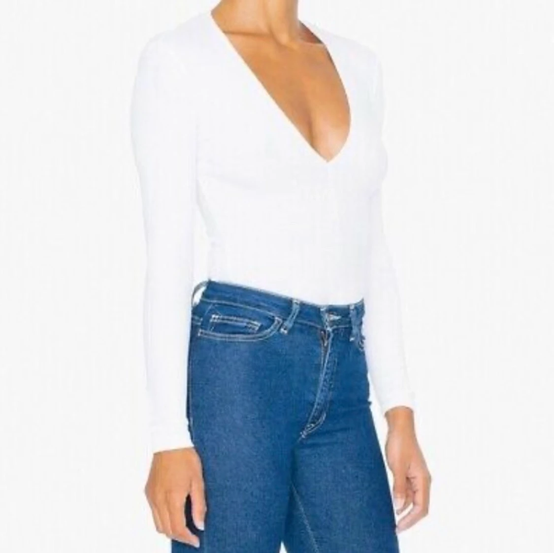 Vit topp med djup V-ringning American Apparel strl S, White V topp American Apparel size S 