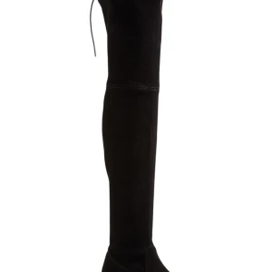 Over the knees - Säljer over the knees och bara används två gånger, de som nya. Har 36-37 och skorna är storlek 37 så någon med 36 går oxå. Kom priv för fler bilder 💕