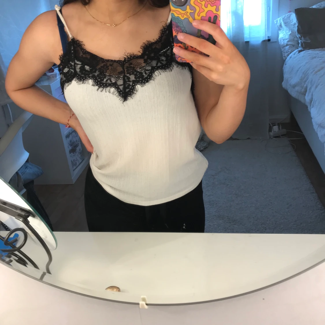 En fin zara blus som inte kommer till användning längre 