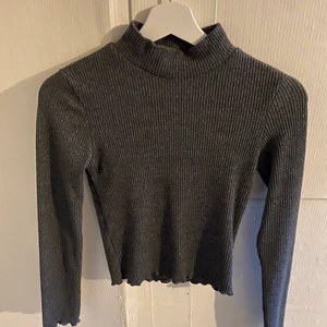 Söt topp! - Använd fåtal gånger! Frakt tillkommer!