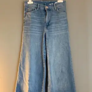 Vida jeans från hm som är använda ett fåtal gånger, stl 32