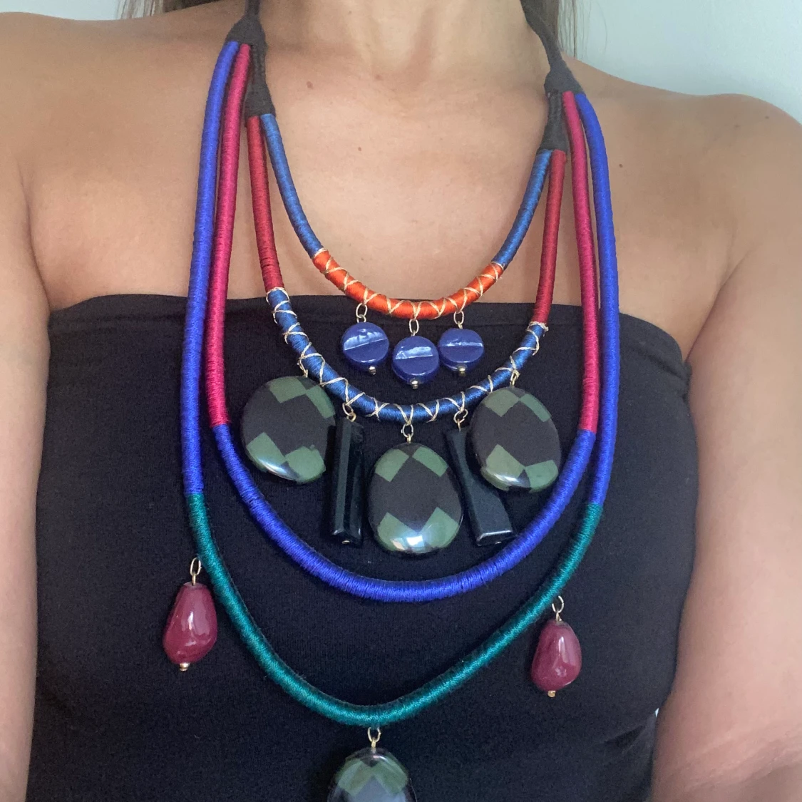 Tre halsband för 100kr eller 35kr/st