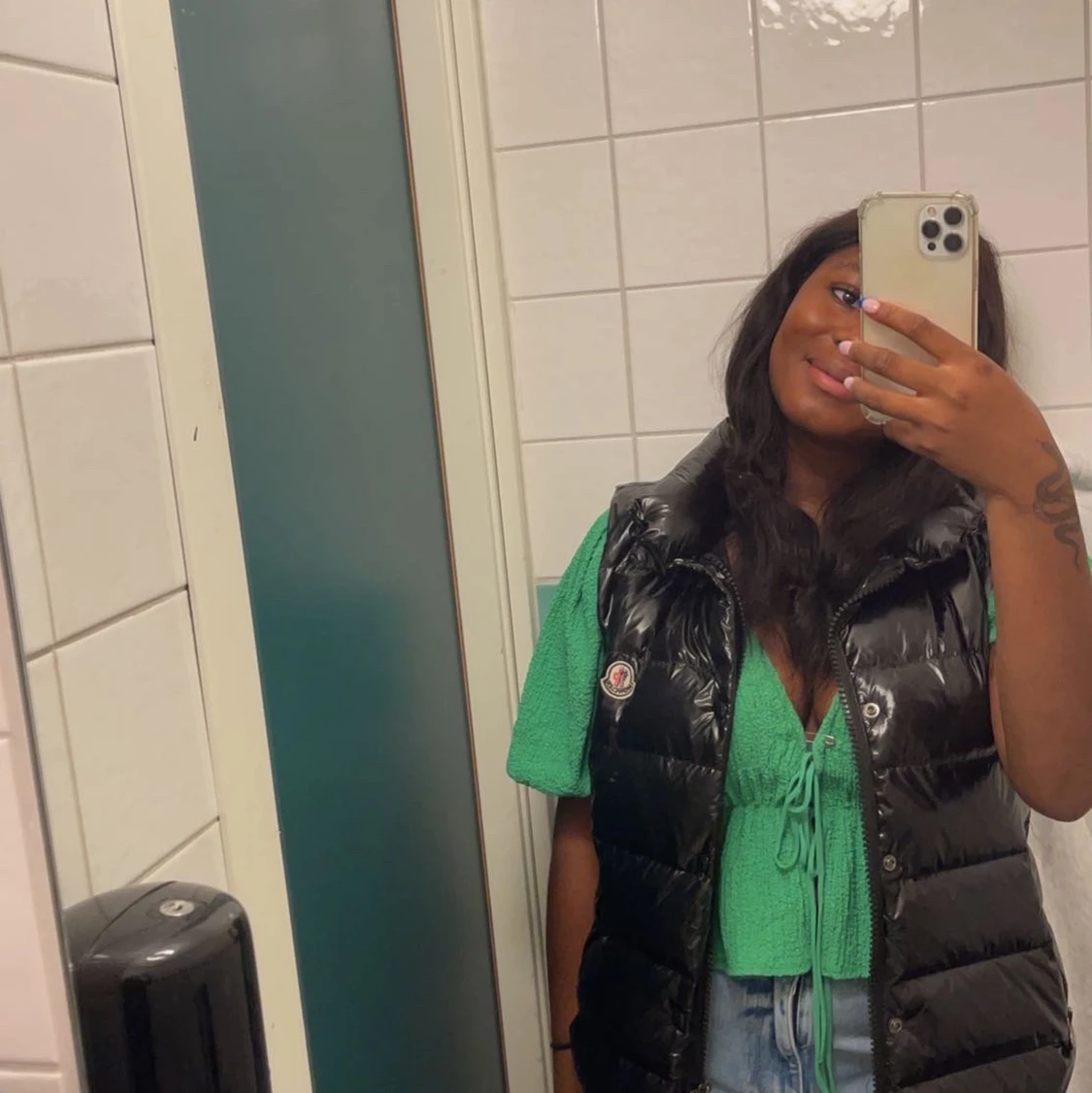 Intessekoll på min moncler väst 