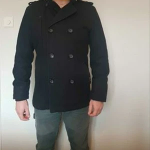 Herrkappa - Herrkappa i svart. Storlek M. Säljes för 500 kr.