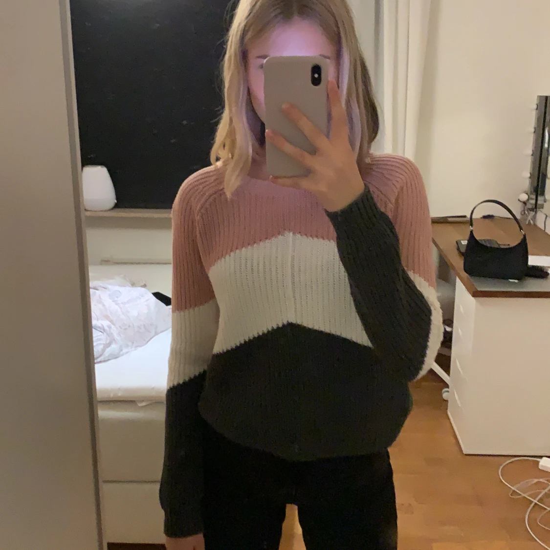 Stickad tröja från .objekt. 