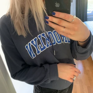 Hoodie - Säljer för den aldrig kommer till användning 