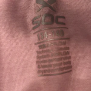  Träningssätt   - Använt som tränings kläder, inga hål 