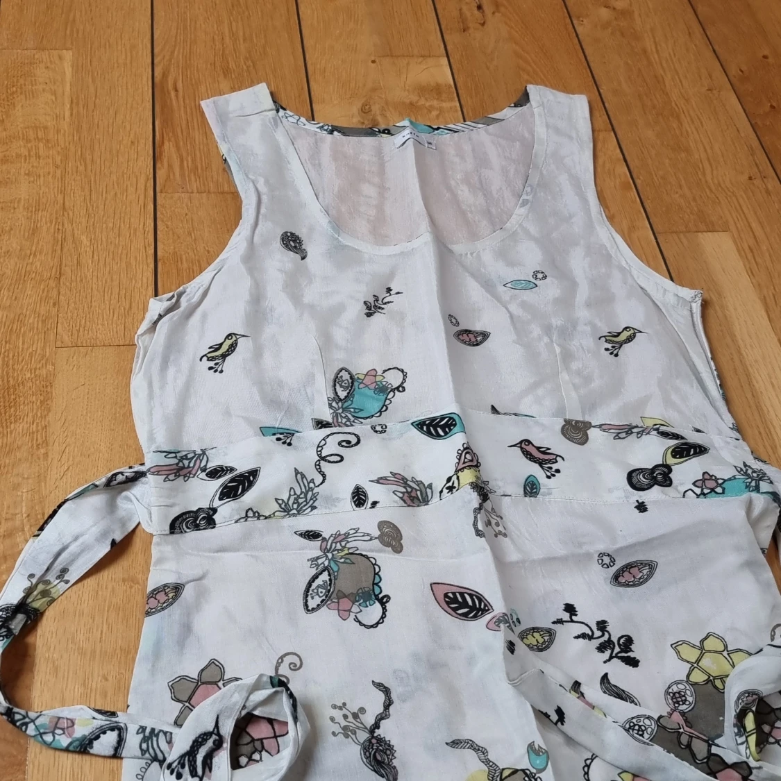 Supersöt skir klänning från kaffe. - 91