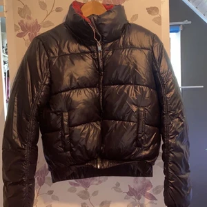 jacka från nakd  - jacka från nakd, midje lång å varm! Strl M men är en S!!! 150kr💞