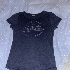 Hollister T-Shirt Strl. S - Sparsamt använd, strl S 