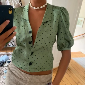 Blus - Söt blus från Zara i storlek S