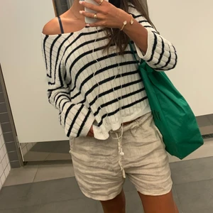 Linneshorts - Söta linne shorts som tyvär är förstora för mig. Köpta i en marknad i spanien.