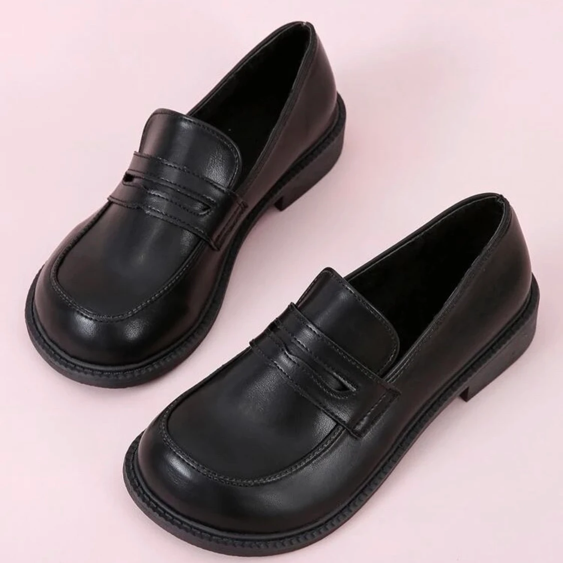 Platta loafers från Shein - 90