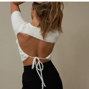 Hanna schönberg x nakd  - Säljer denna superfina topp från Hanna schönberg x nakd