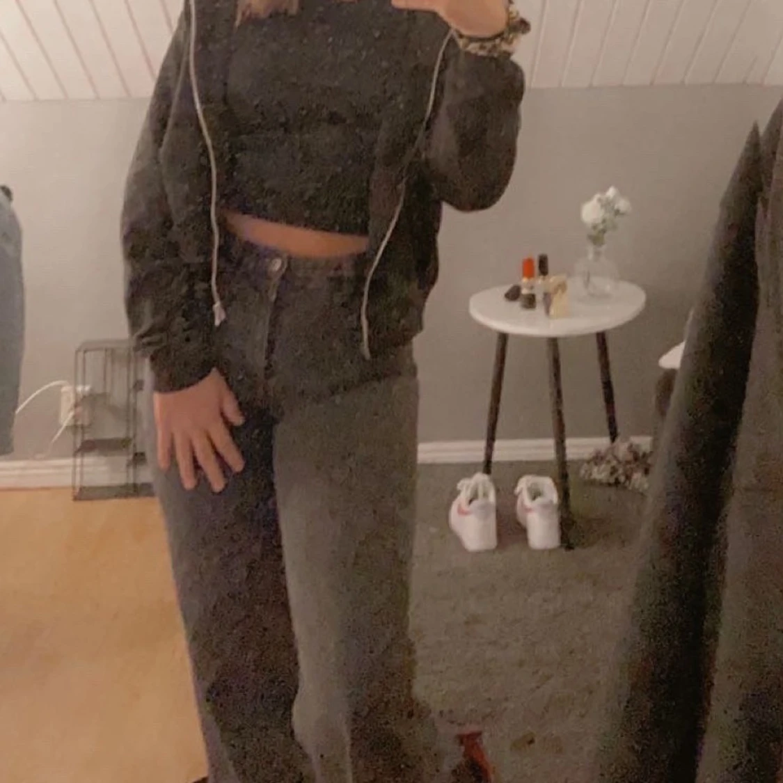 grå svarta jeans från monki  - 90