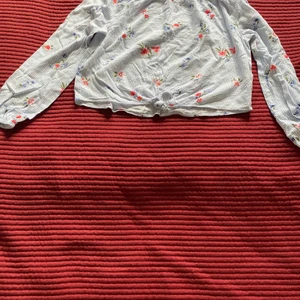 Magtröja  - Väldigt fin inte använd mkt