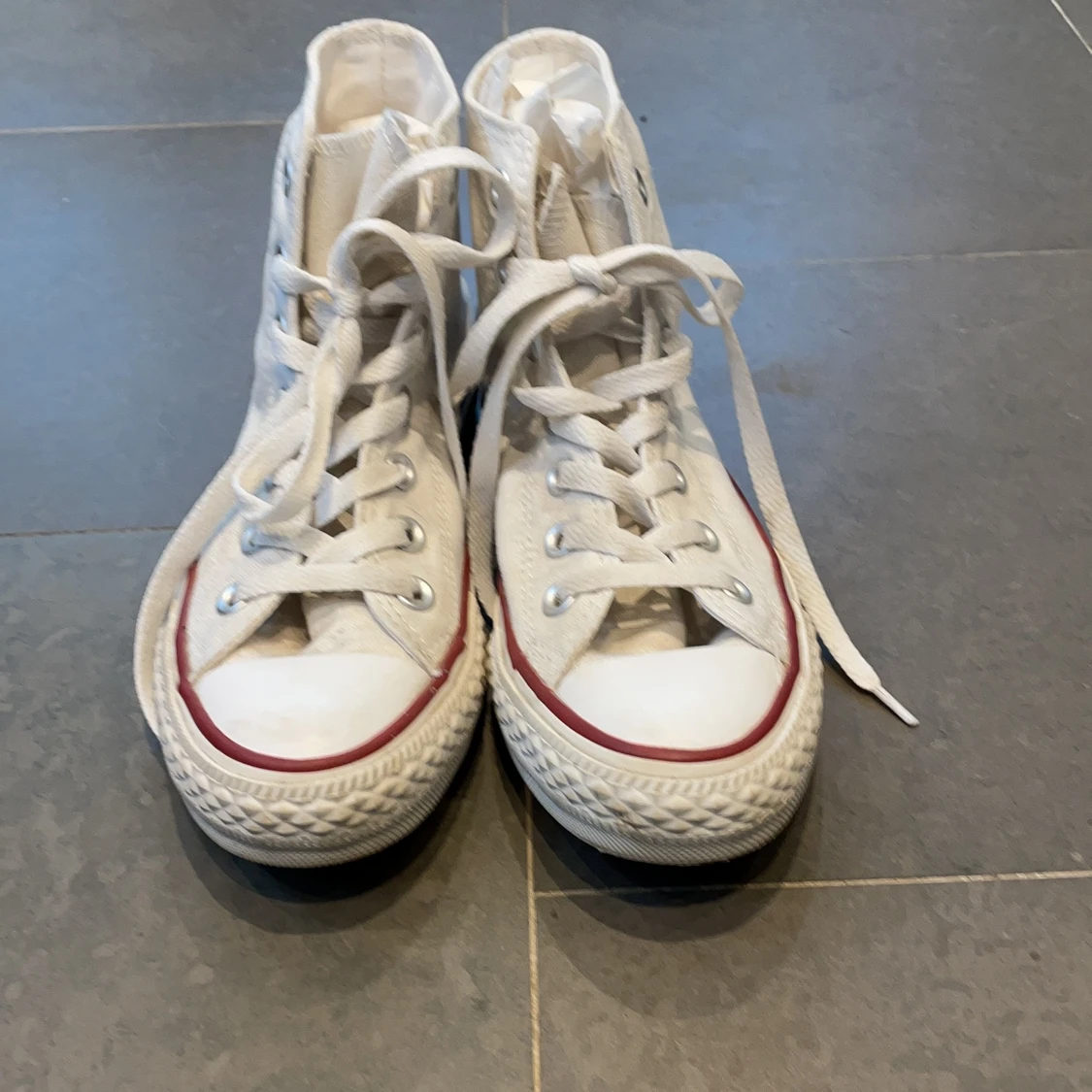 Höga converse (Vita)