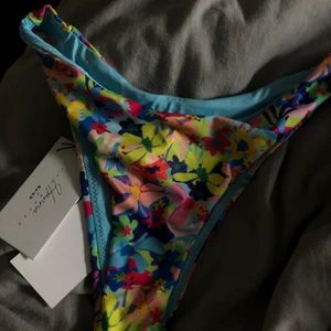 Hanna Schönberg X NAKD Bikini - Superfin bikini underdel som man kan matcha till alla möjliga snygga toppar, säljer även denna fast topp o där har du världens snyggaste bikini😍