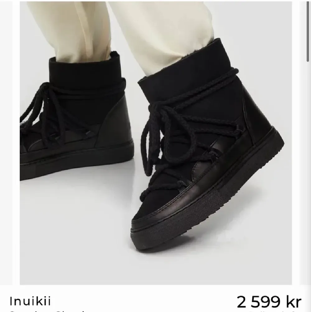 säljer ett par inuikii skor som jag köpte men är tyvärr för stora på mig 💕 . Skor.