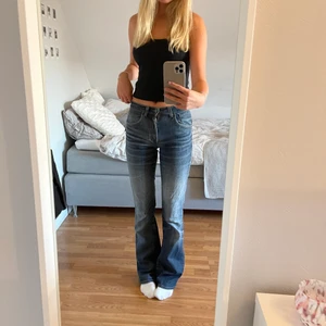 Levis jeans - Jättefina jeans köpt 2hand💕💕 Säljer då jag redan har ett liknande par