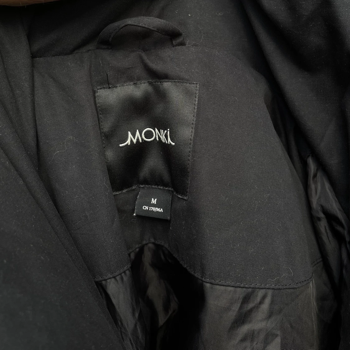Svart Pufferjacka kappa Monki Medium - 91