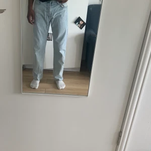 Weekday byxor  - Köpte dessa för några månader sen men har ej använt dom så mycket! 