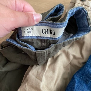 Klädpaket pojke  - Ett klädpaket i storlek 110/116 , främst 116. 6 par shorts, ett linne och en långärmad tröja. Skickas ej, finns i Malmö. 