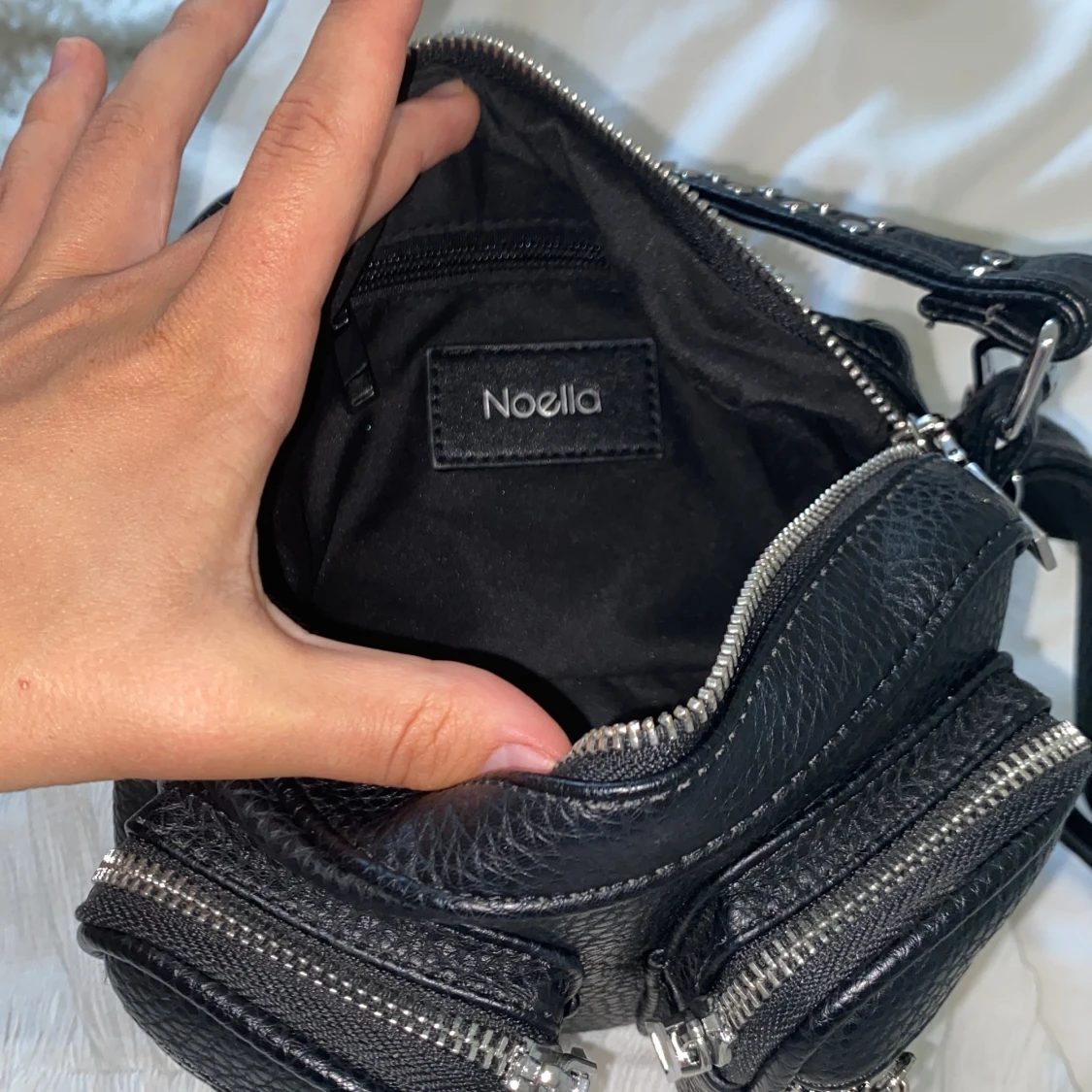 Liten noellaväska i skin - 26