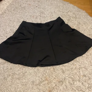 Kjol - Aldrig använd 