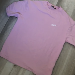 Oversized t-shirt  - Rosa oversized t-shirt, ej använd endast testad