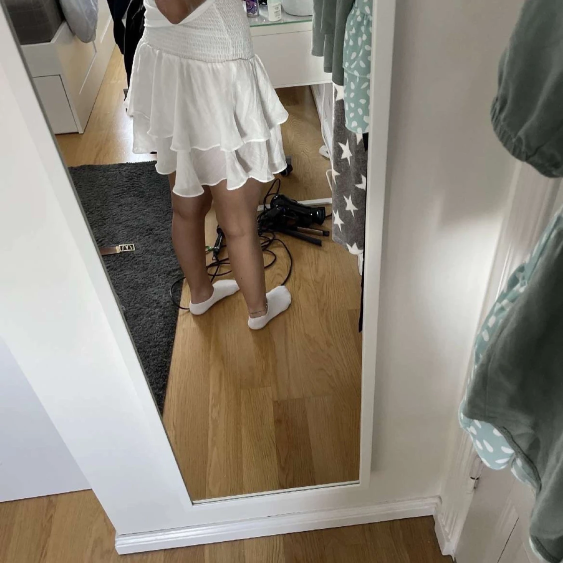 Vit volang kjol  - 91