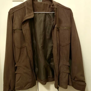 Jacka från Cellebs  - Brun jacka  från Cellebs, storlek 42