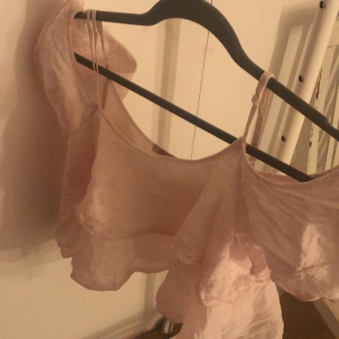 Tessie top med volanger  - 91