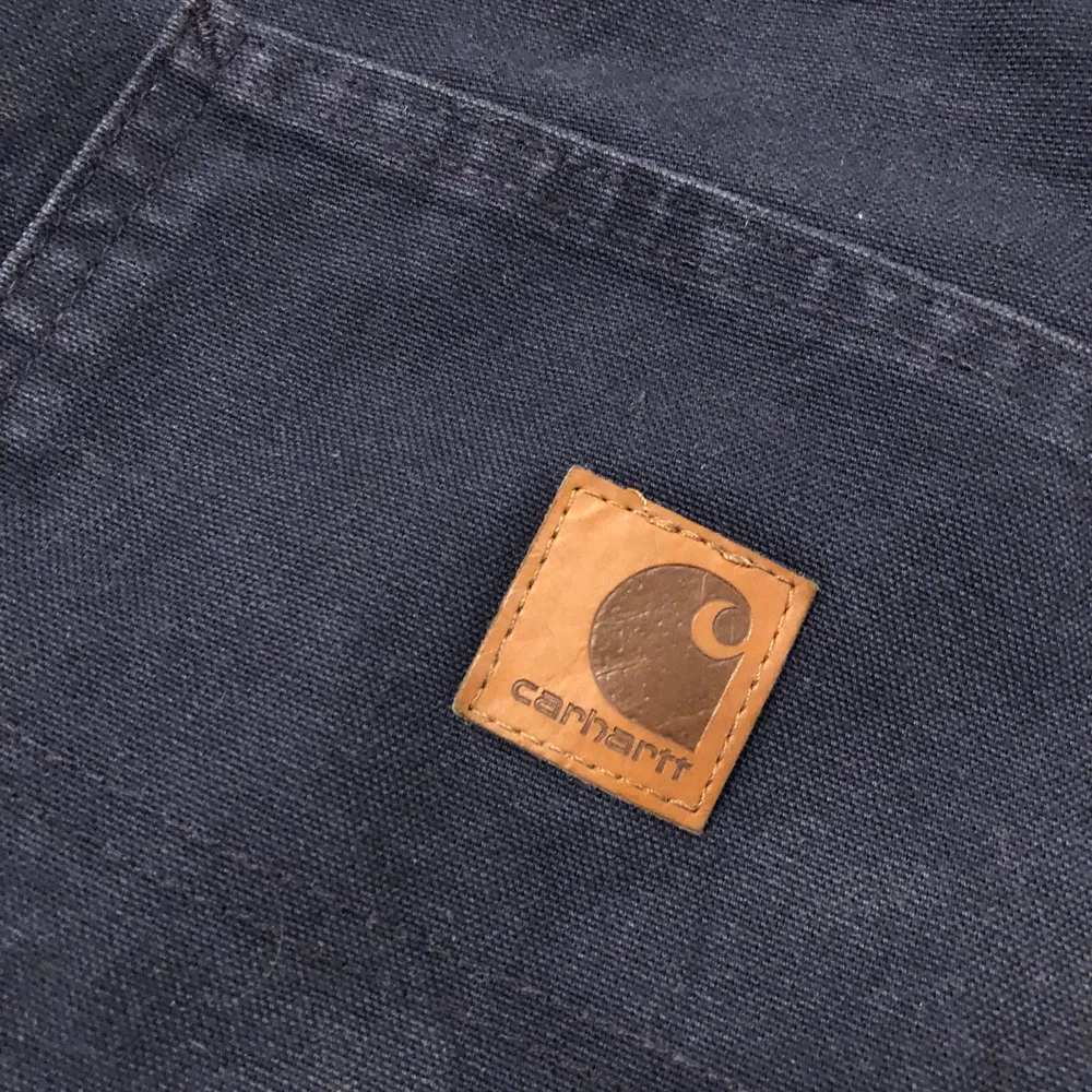 Vintage Carhartt byxor. Mörkblå, storlek 34x30. Jeans & Byxor.