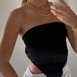 Silkes scarf - Svart silkes scarf, kan knytas på olika sätt (nyskick)