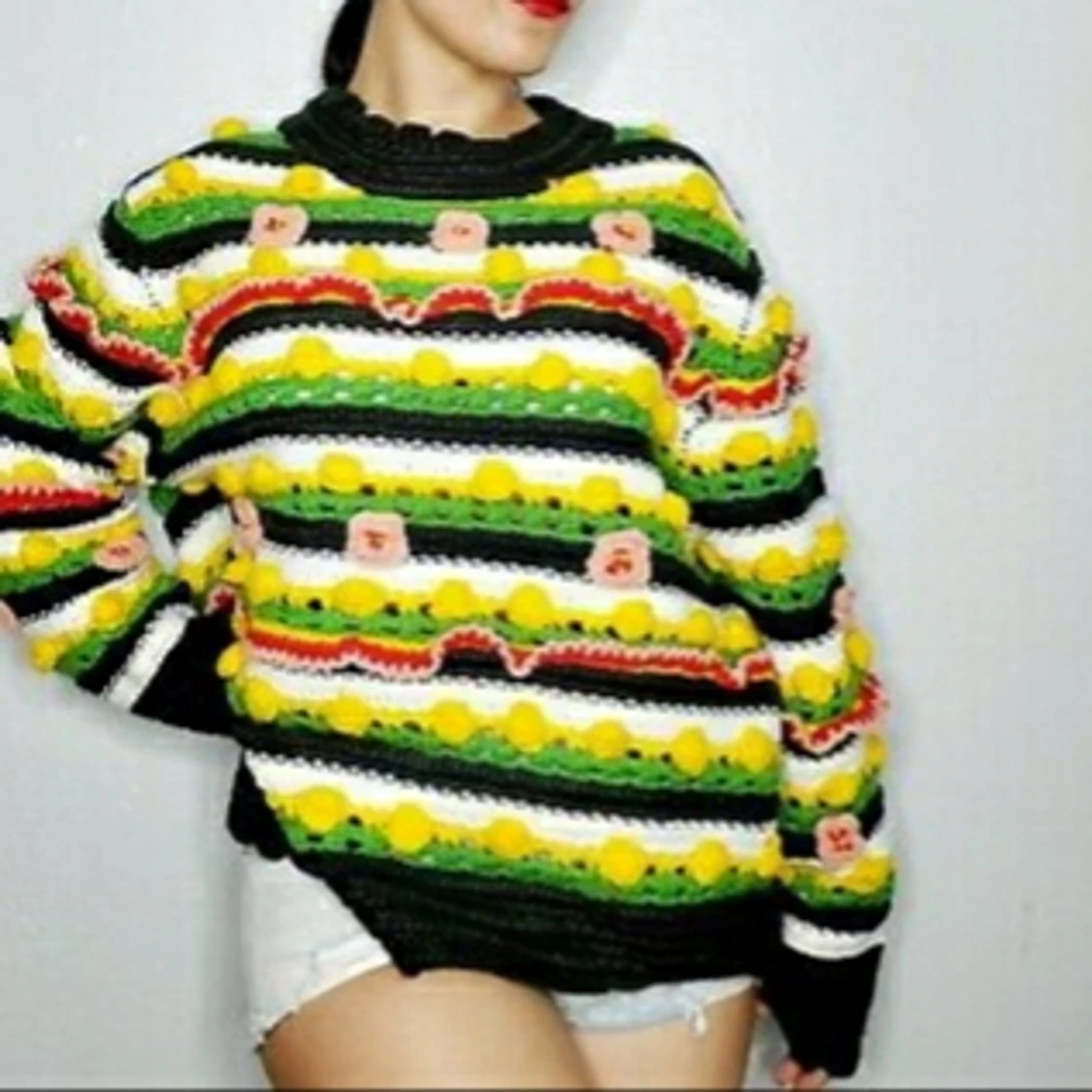 Blomminga stickad tröja  - 91